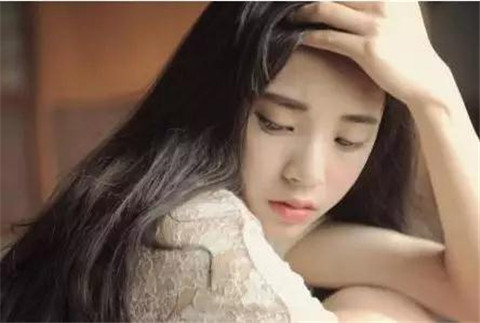 女生生病了怎么聊天？关注她的内心需求