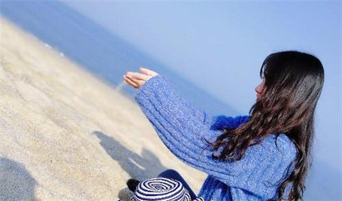 已婚渣女骗你的表现