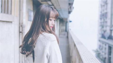 吵架女朋友咬人又抓人什么意思