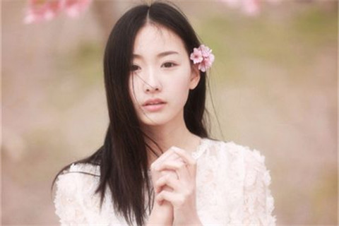 女生觉得学历和颜值哪个重要 女生在乎男生的颜值还是学历