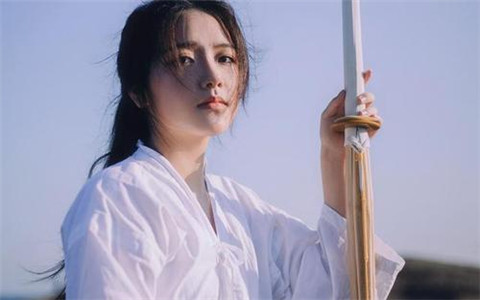 女友争吵后情绪安抚秘诀，贴心建议帮你轻松化解情感困扰2024版