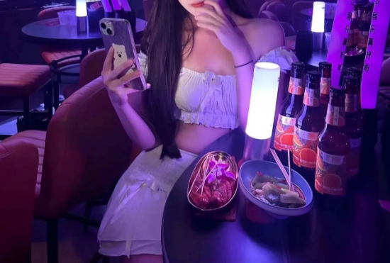 你帮我出业绩，我陪你喝酒丨老杜的约会日记