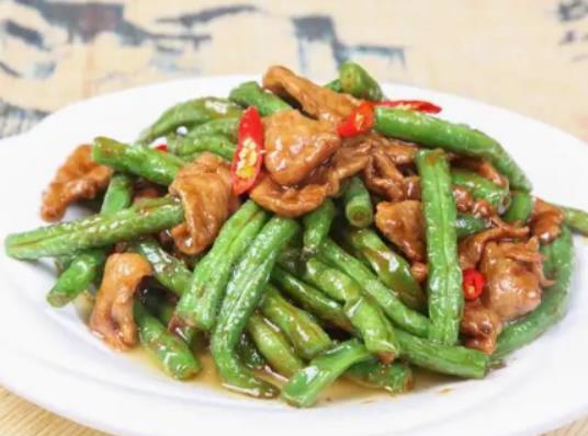 新出的豆角叶子卷曲褶皱是什么原因？豆角死苗烂根的原因有哪些