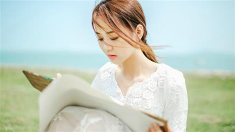 情感沸点大揭秘：男人心动的四个时刻，渴望拥抱女生！