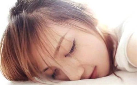 二十句入骨现实，句句戳心，人生无奈辛酸一览无余