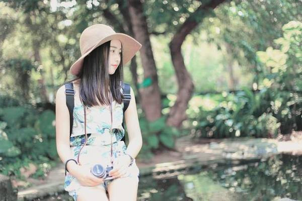 如何妥善应对与女友的冲突，吵架时冷静自控，避免冲动行为？