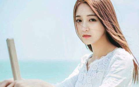 女友因老板生气，如何巧妙安抚情绪？贴心建议助你哄她开心