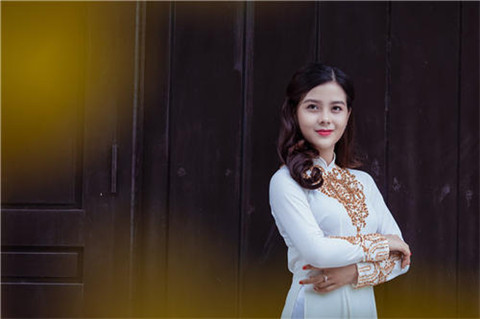 给女生发消息不回怎么办
