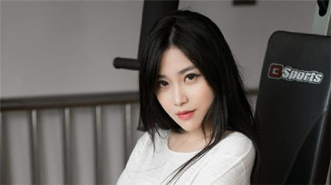 高情商应对指南：女生经期情绪管理与关怀建议