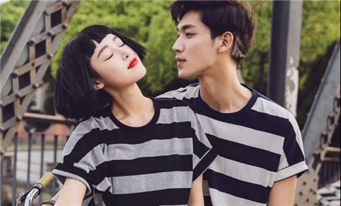 与心仪女生对话技巧：轻松赢得青睐与好感