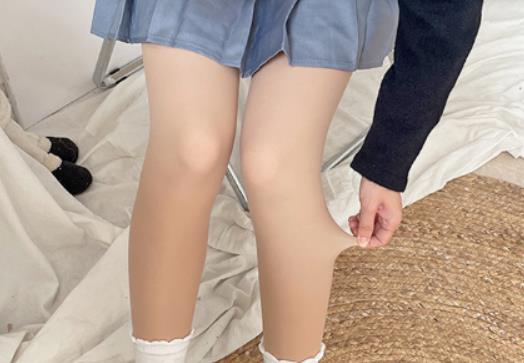 光腿神器卡裆是码子小了吗？光腿神器搭配小白鞋可以吗