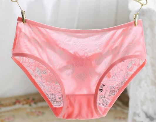 3条内裤轮流穿会怎么样？女人正常一天的内裤颜色是什么样