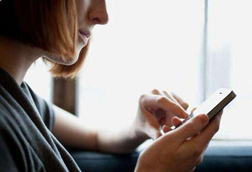女人主动提分手又主动联系 女人先提出分手后又主动联络