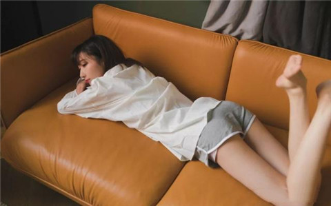 女朋友心情不好怎么安慰句子 说这些来安慰她