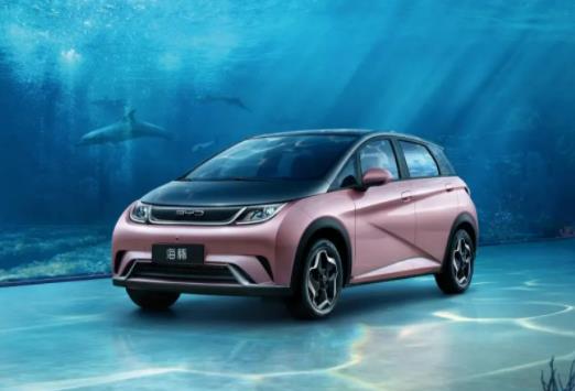 新能源汽车充电可以从家里扯线充电吗？新能源汽车充电能坐车里吗