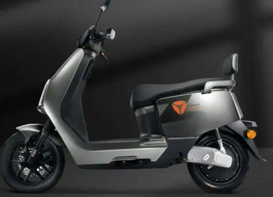 新电动车剩70的电可以充电吗？电动车跑了8天电量还是满电好吗