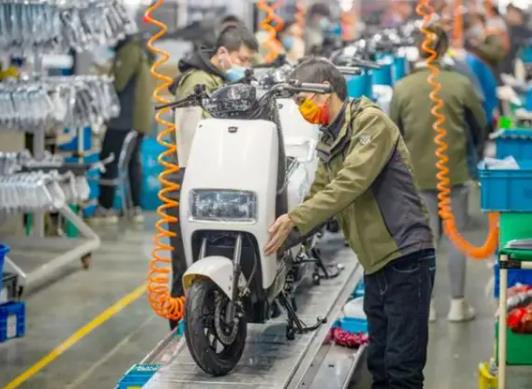 新电动车剩70的电可以充电吗?电动车跑了8天电量还是满电好吗 新电动车剩70的电可以充电吗?电动车跑了8天电量还是满电好吗