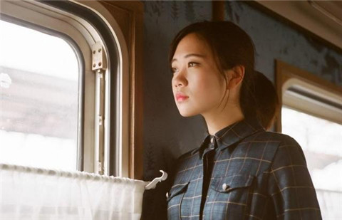 2025年男女适用的聊天技巧：如何与陌生人快速交流？