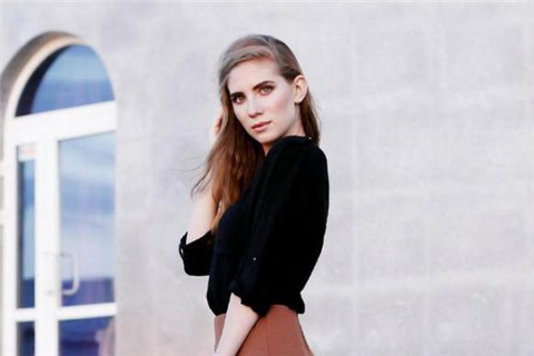 拥有男友却依然感到孤独 明明有男朋友却感到很孤独