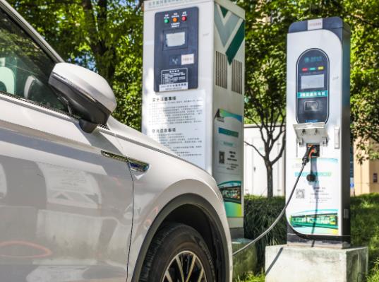 汽车慢充可以没充满就停止吗?慢充充电桩充满要多久 汽车慢充可以没充满就停止吗?慢充充电桩充满要多久