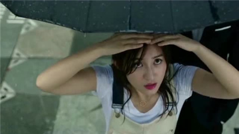 谈恋爱该男生主动吗 恋爱中男生是否应该主动？