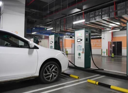 7kw充电桩是快充还是慢充？汽车充电桩是220v还是380v