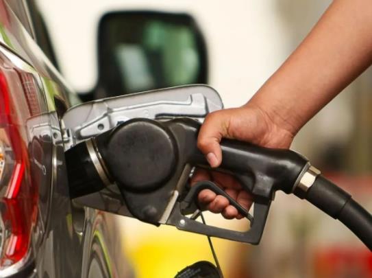 油价的涨跌与什么有关系？影响油价的因素有哪些