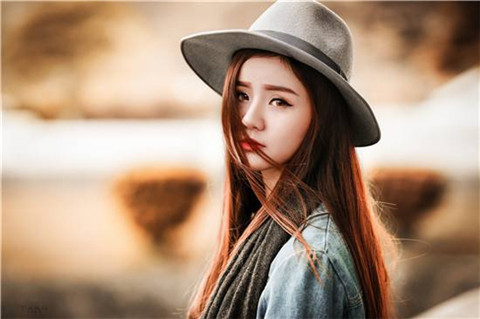 掌握聊天秘籍：轻松抓住话题精髓，轻松吸引他人目光！