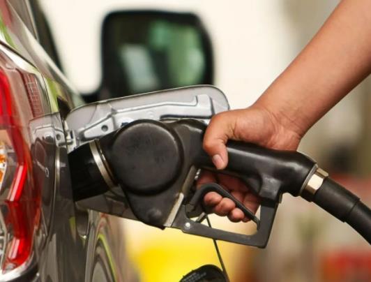 冬天加油早上加好还是晚上加油好一点？冬天加油时防静电有多重要呢